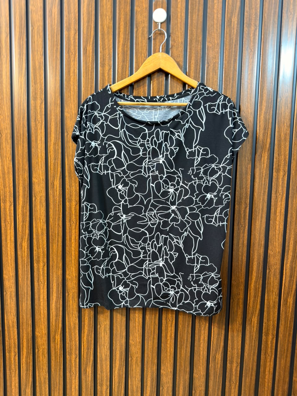 Chest 22  Lenght 25 Branded Women's Tee