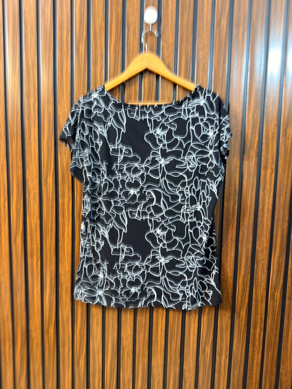 Chest 22  Lenght 25 Branded Women's Tee