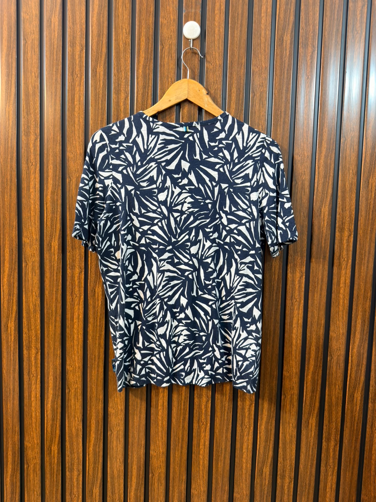 Chest 19  Lenght 23 Imported Women's Tee
