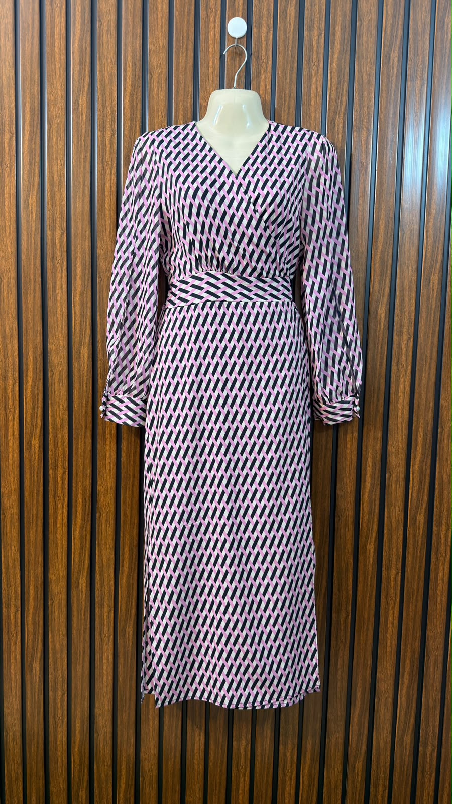 Chest 17  Length 46  Fabric Sleeve Chiffon Other Fabbric Silk Western Maxi
