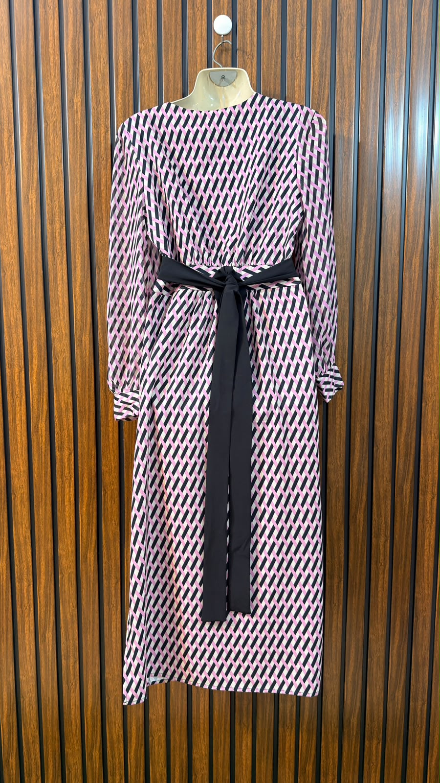 Chest 17  Length 46  Fabric Sleeve Chiffon Other Fabbric Silk Western Maxi