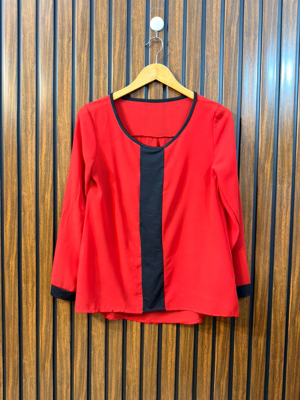 Chest 16  Lenght 21 to 25  Fabric chiffon Western Branded Women's Full Sleeve Top