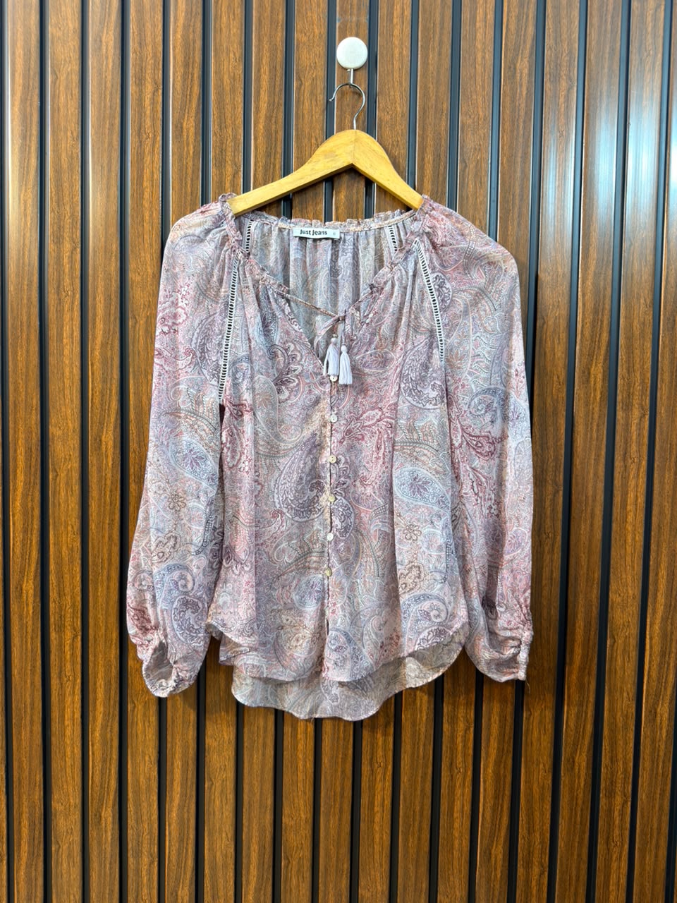 Chest 19  Lenght 23 to 24  Fabric chiffon Ladies' Full Sleeve Top