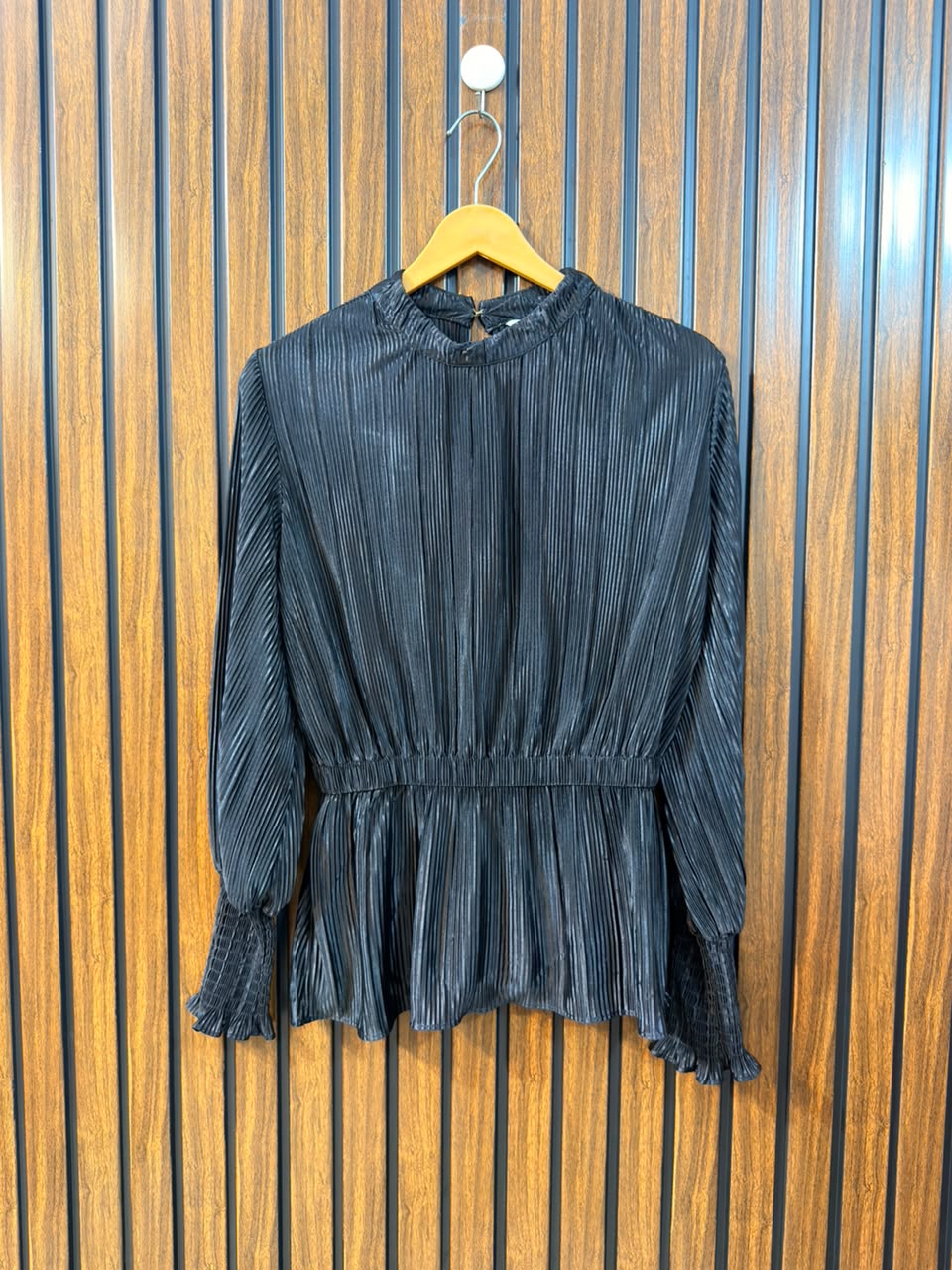 Chest 22  Lenght 25  Fabric silk Stylish Women's Full Sleeve Top