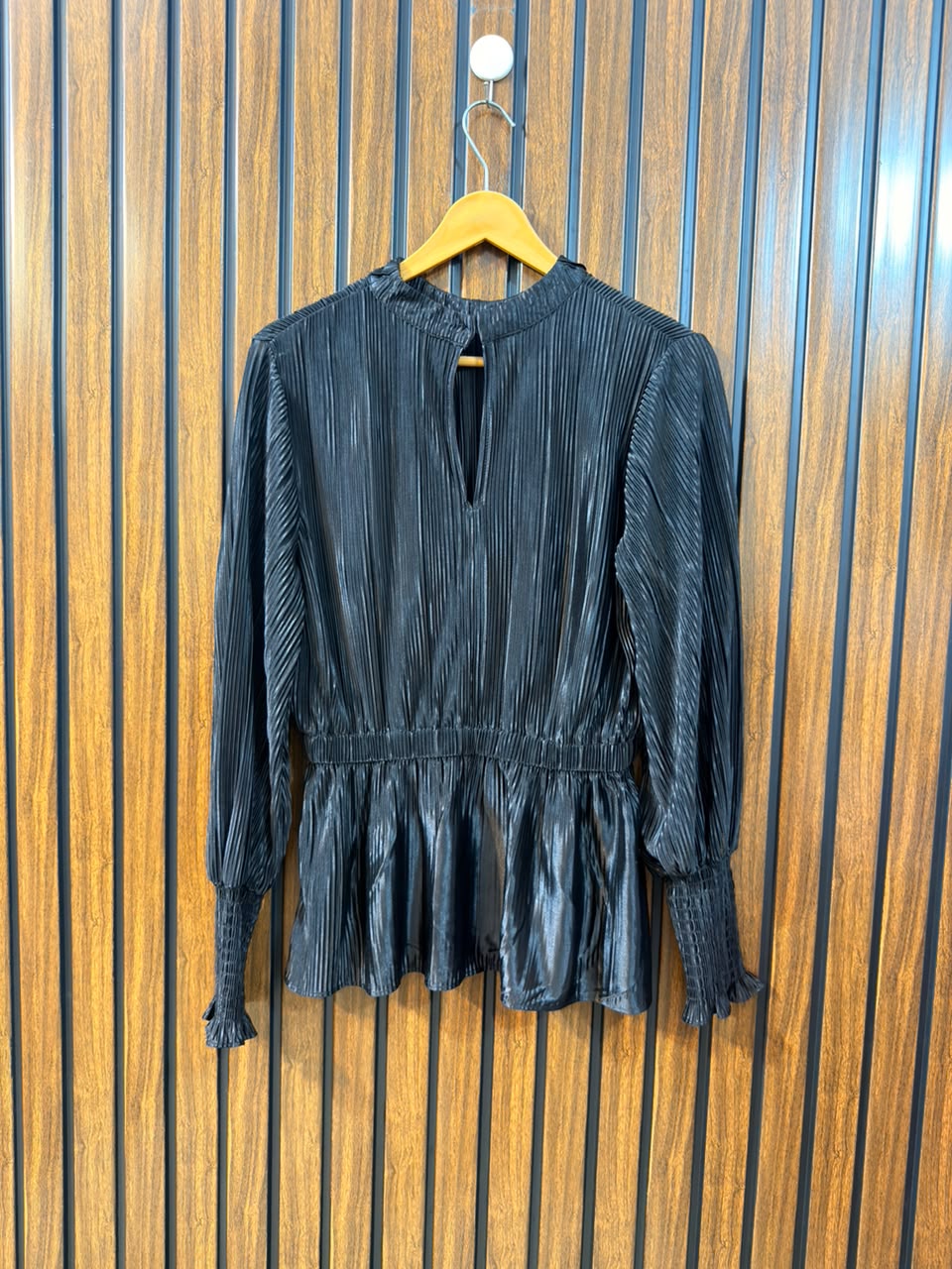 Chest 22  Lenght 25  Fabric silk Stylish Women's Full Sleeve Top