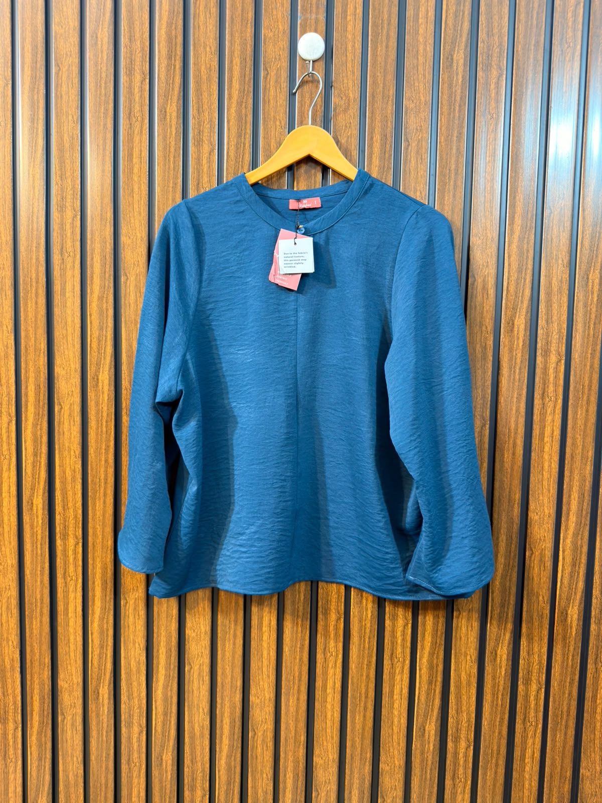 Chest 20  Lenght 22.5  Fabric silk Women's Full Sleeve Shirt