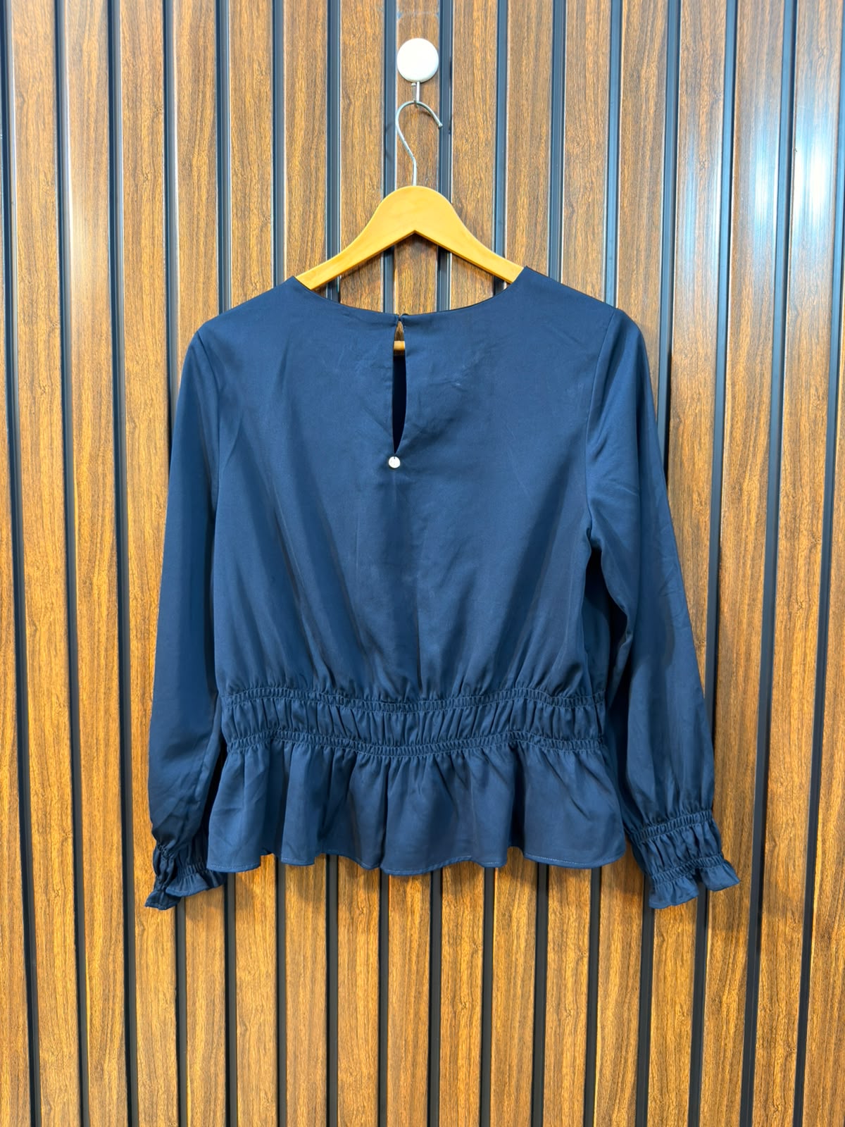 Chest 19  Lenght 20  Fabric silk Women's Casual Full Sleeve Top