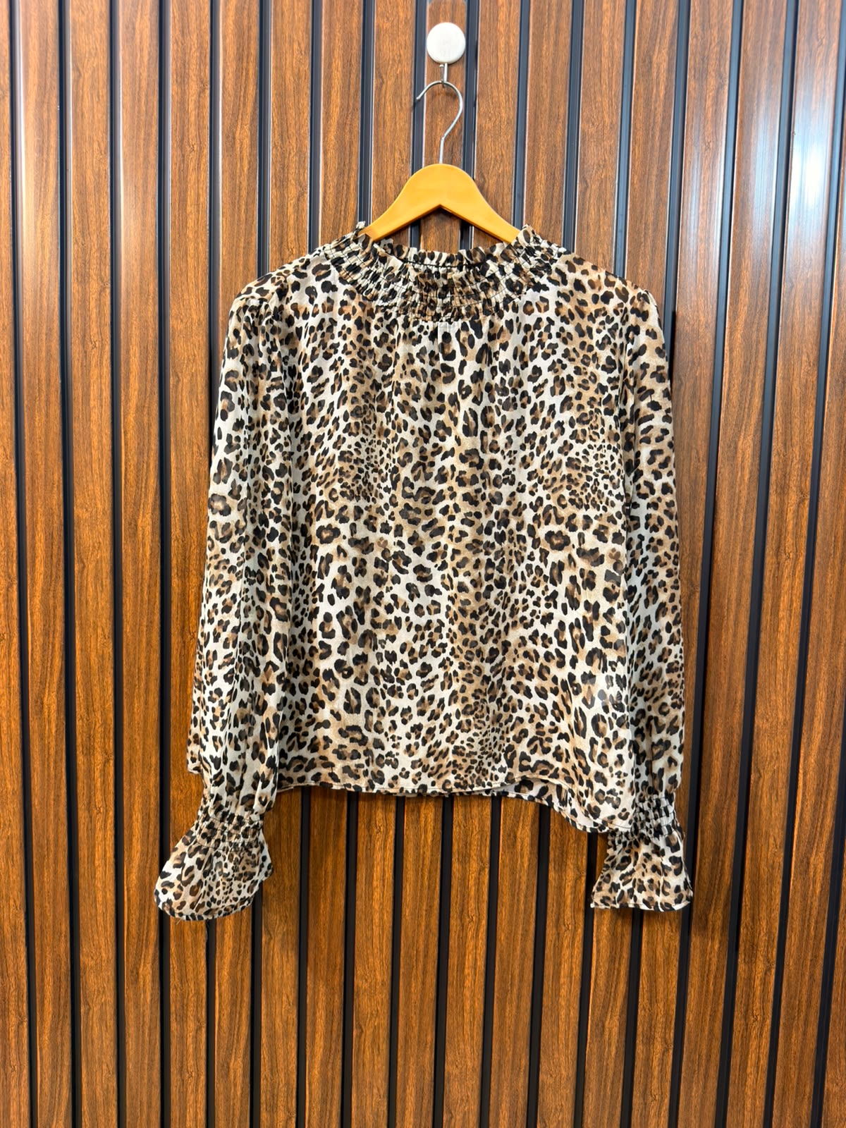 Chest 19  Lenght 21  Fabric Chiffon Women's Fashion Top Collection