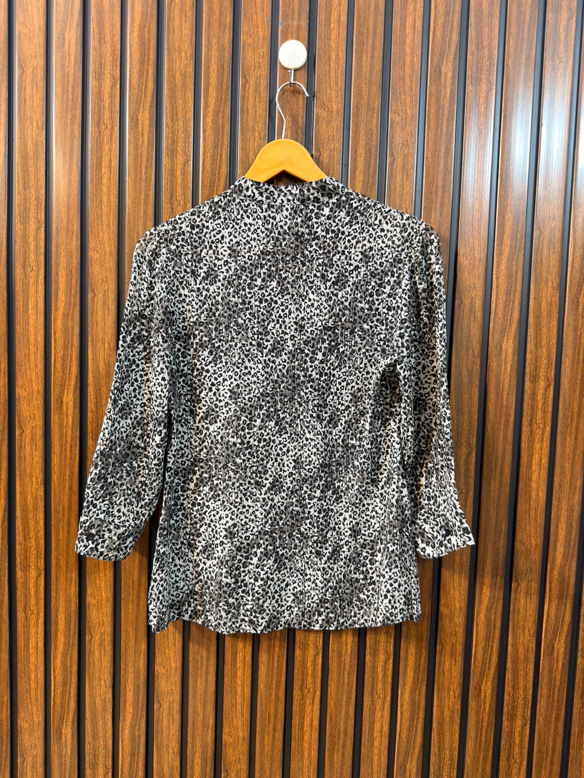 Chest 20  Lenght 23  Fabric Chiffon Women's New Arrival Full Sleeve Top
