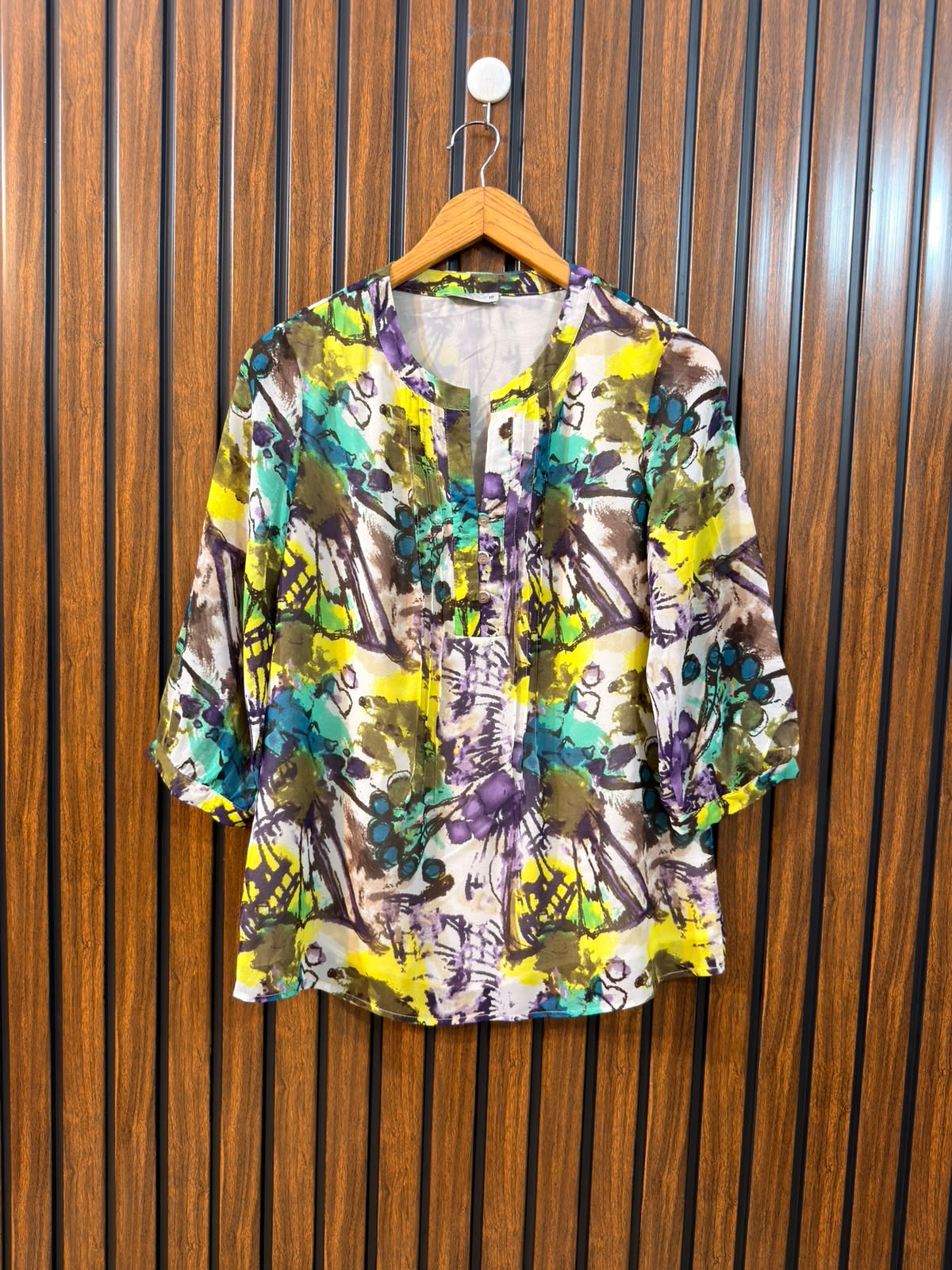 Chest 17  Lenght 25  Fabric Chiffon Women's New Fashion Top