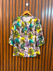Chest 17  Lenght 25  Fabric Chiffon Women's New Fashion Top
