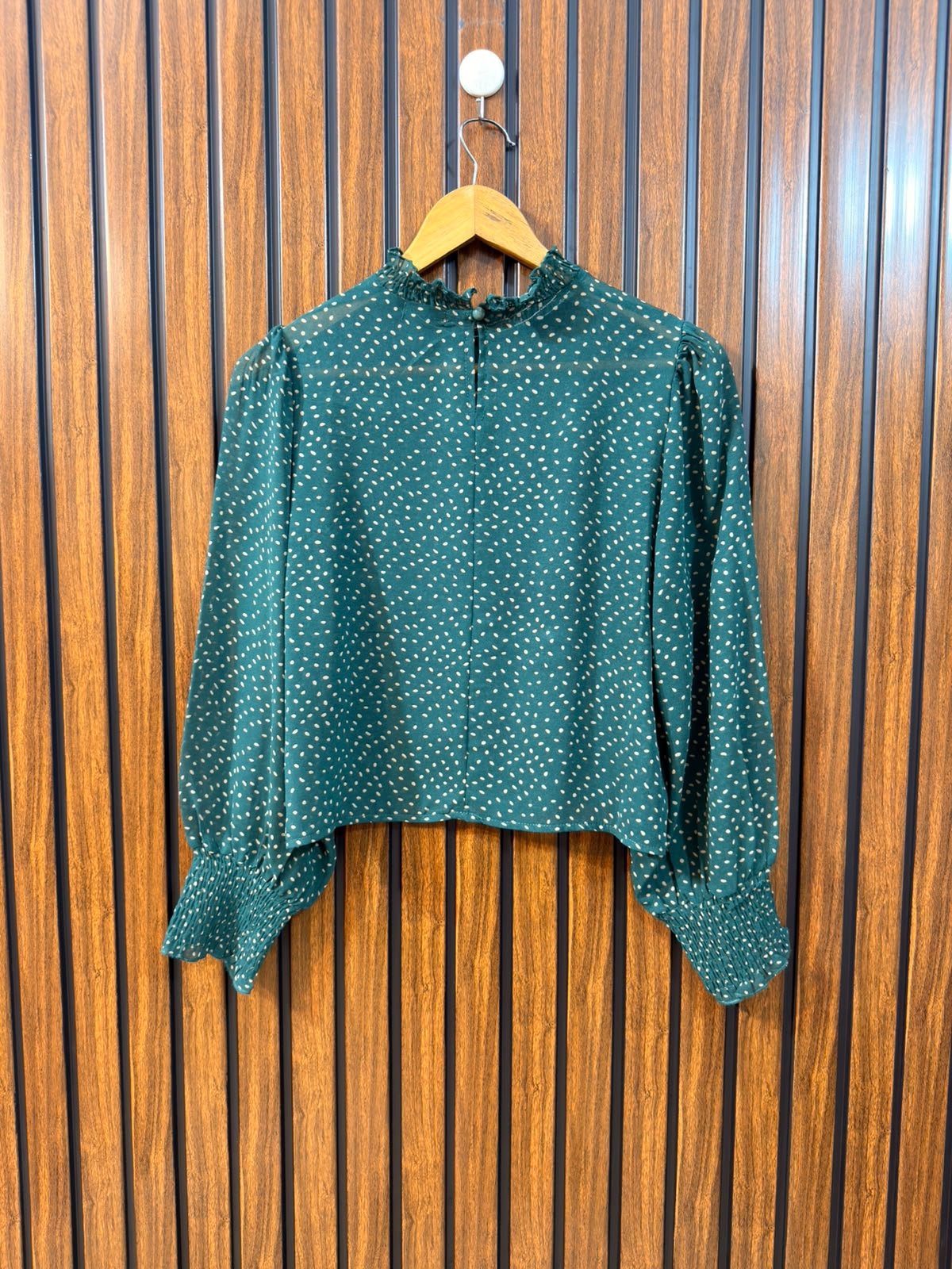 Chest 17  Lenght 18  Fabric Chiffon Ladies' Imported Top
