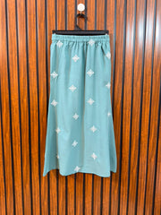 Waist 24  Length 28  Fabric Rayon Trendy Women's Skirt
