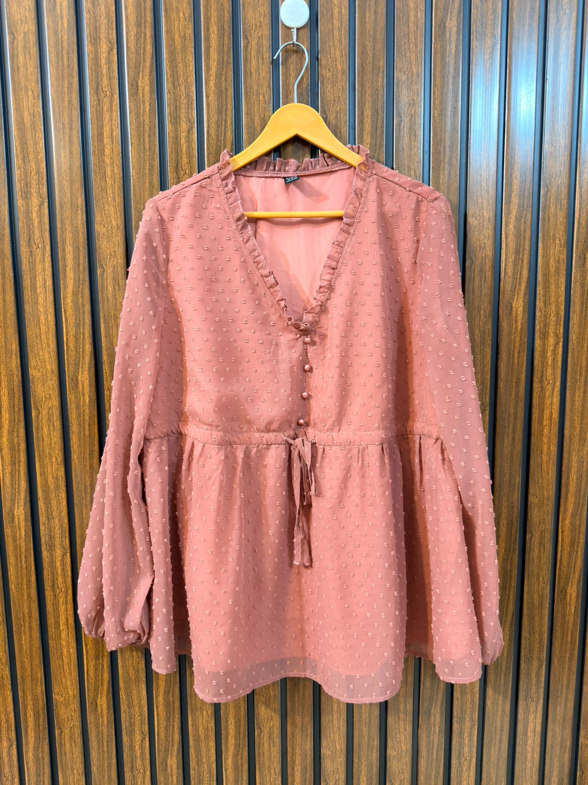 Chest 20  Lenght 28  Fabric Chiffon Western Branded Women’s Sleeve Top