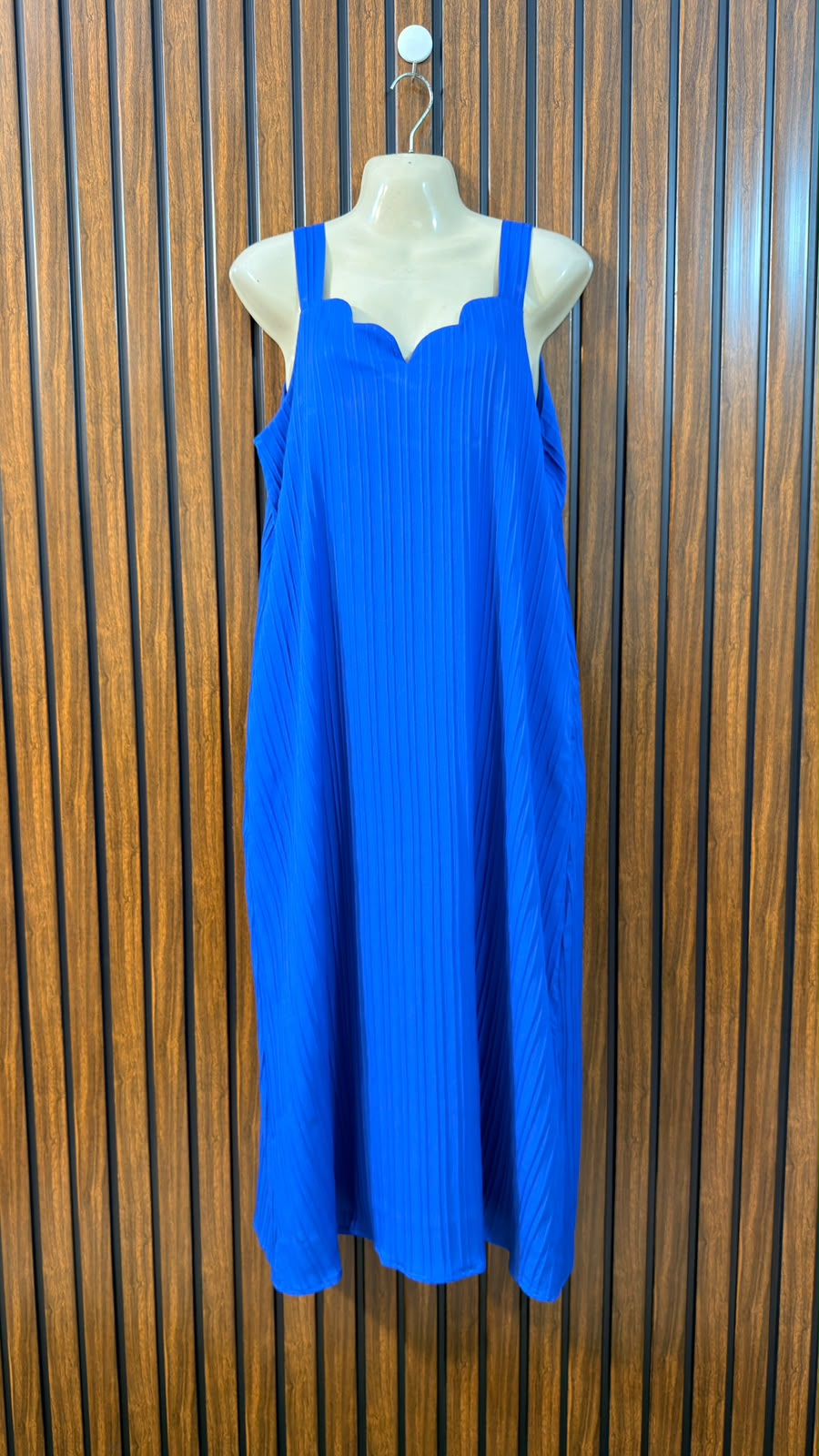 Chest 20  Length 47  Fabric Silk Branded Women’s Maxi Dress