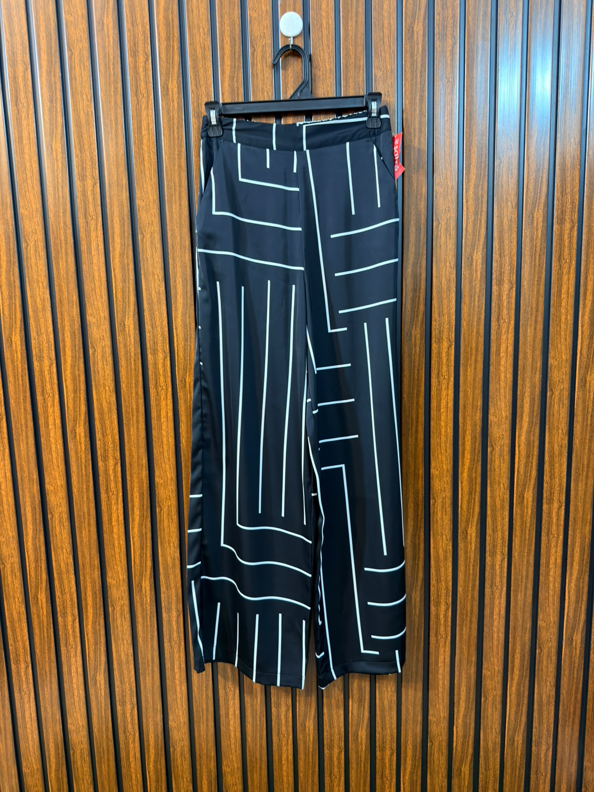 Waist 28  Length 40  Fabric Silk Women’s Branded Fashion Trouser