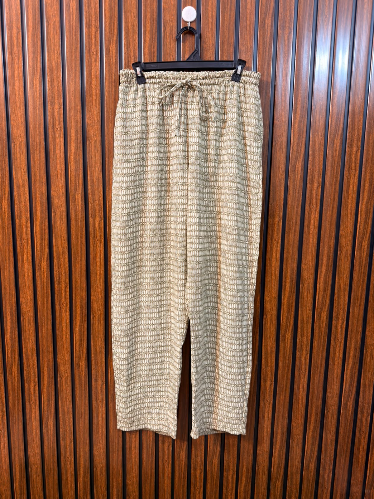Waist 30  Length 40  Fabric Chiffon Women’s Contemporary Trouser