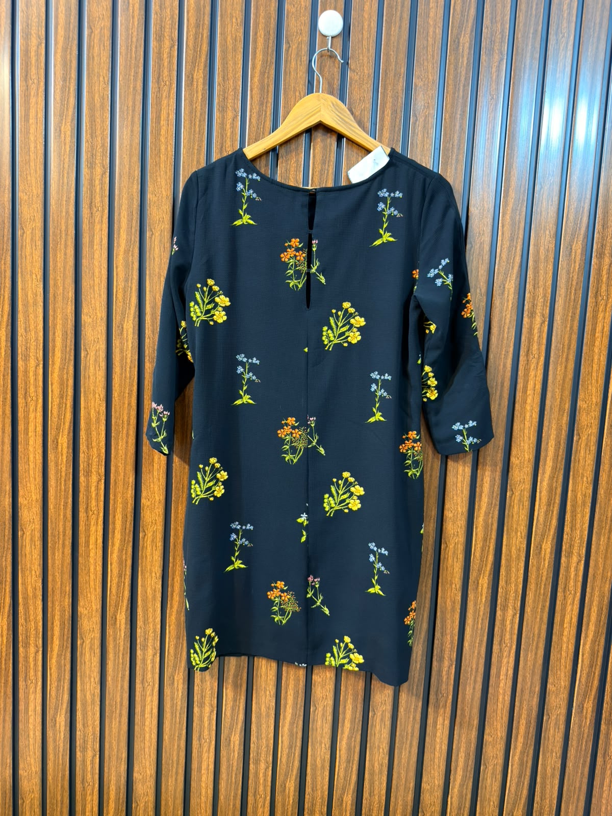 Chest 18  Length 33  Fabric Chiffon Women’s Fashion Top