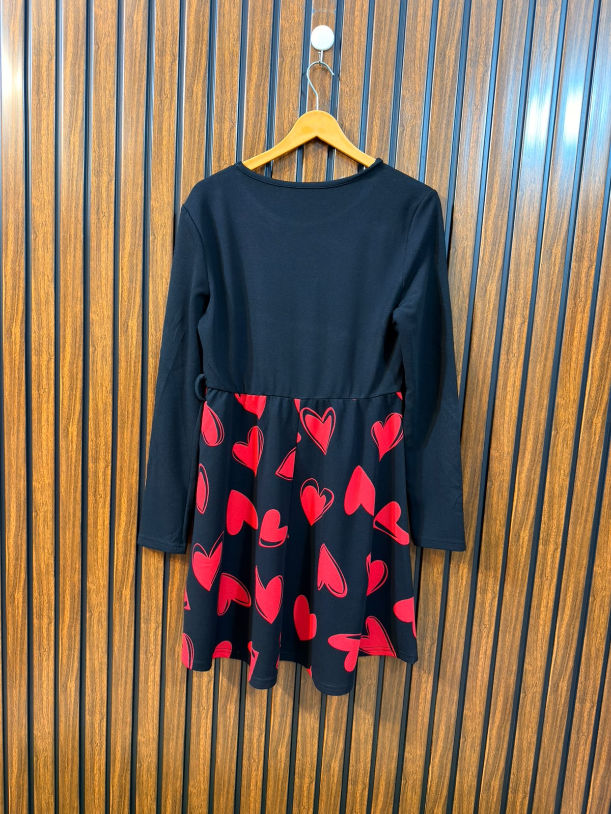 Chest 18  Length 35  Fabric Silk Jersey Women’s Latest Collection Top