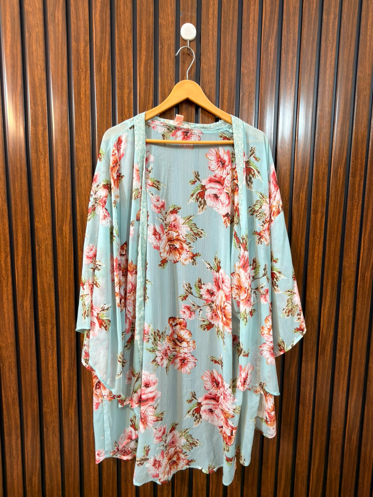 chest medium to large Length 29 to 37 Fabric chiffon Women’s Branded Long Sleeve Top