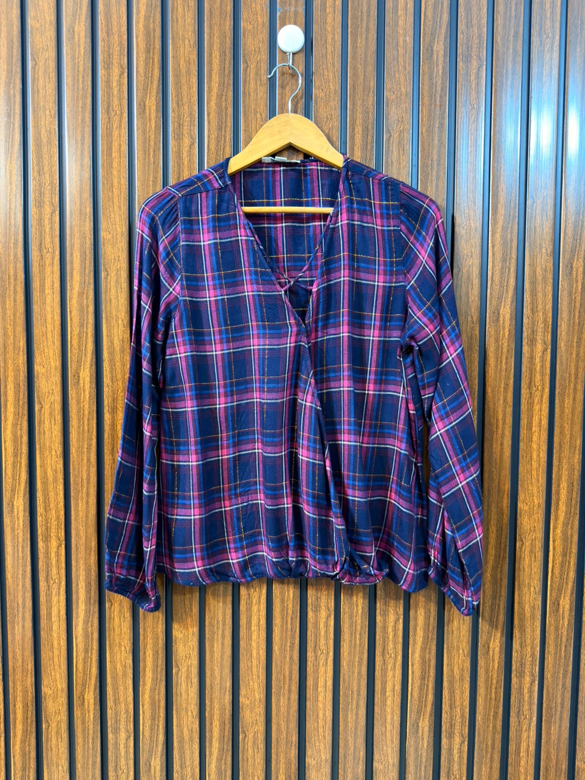 chest 18 Length 24 Fabric linen Western Branded Ladies Top