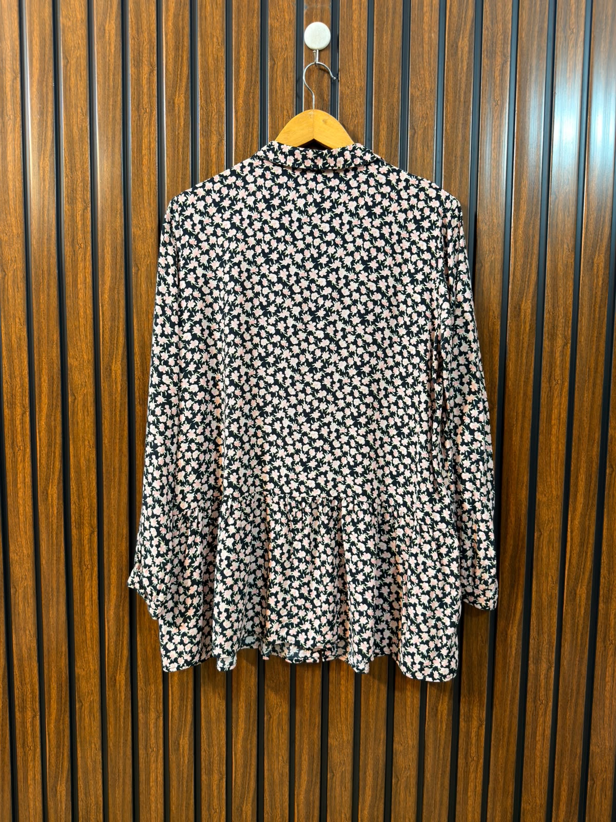 chest 23 Length 30 Fabric chiffon Western Women’s Long Sleeve Top