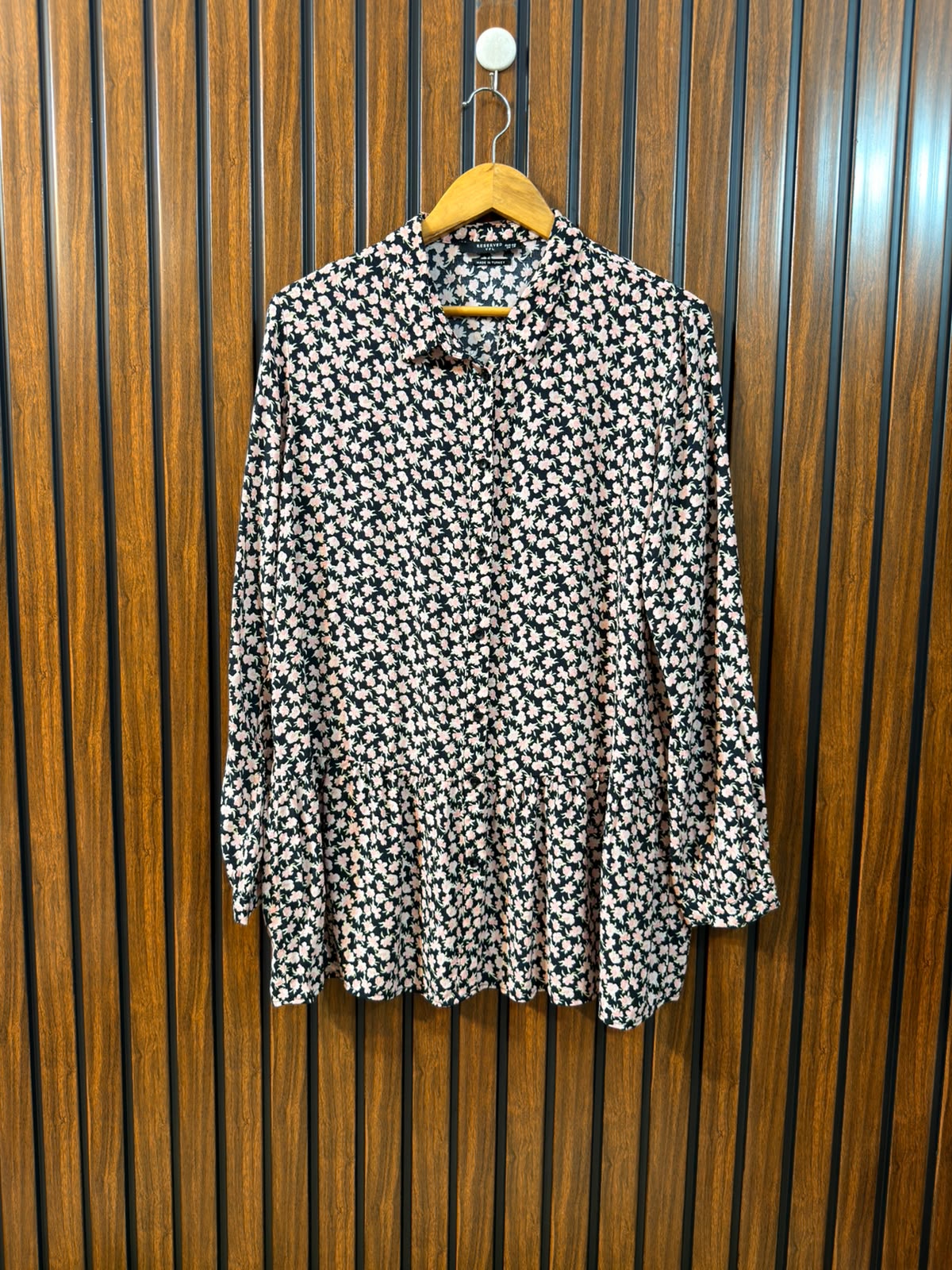 chest 23 Length 30 Fabric chiffon Western Women’s Long Sleeve Top