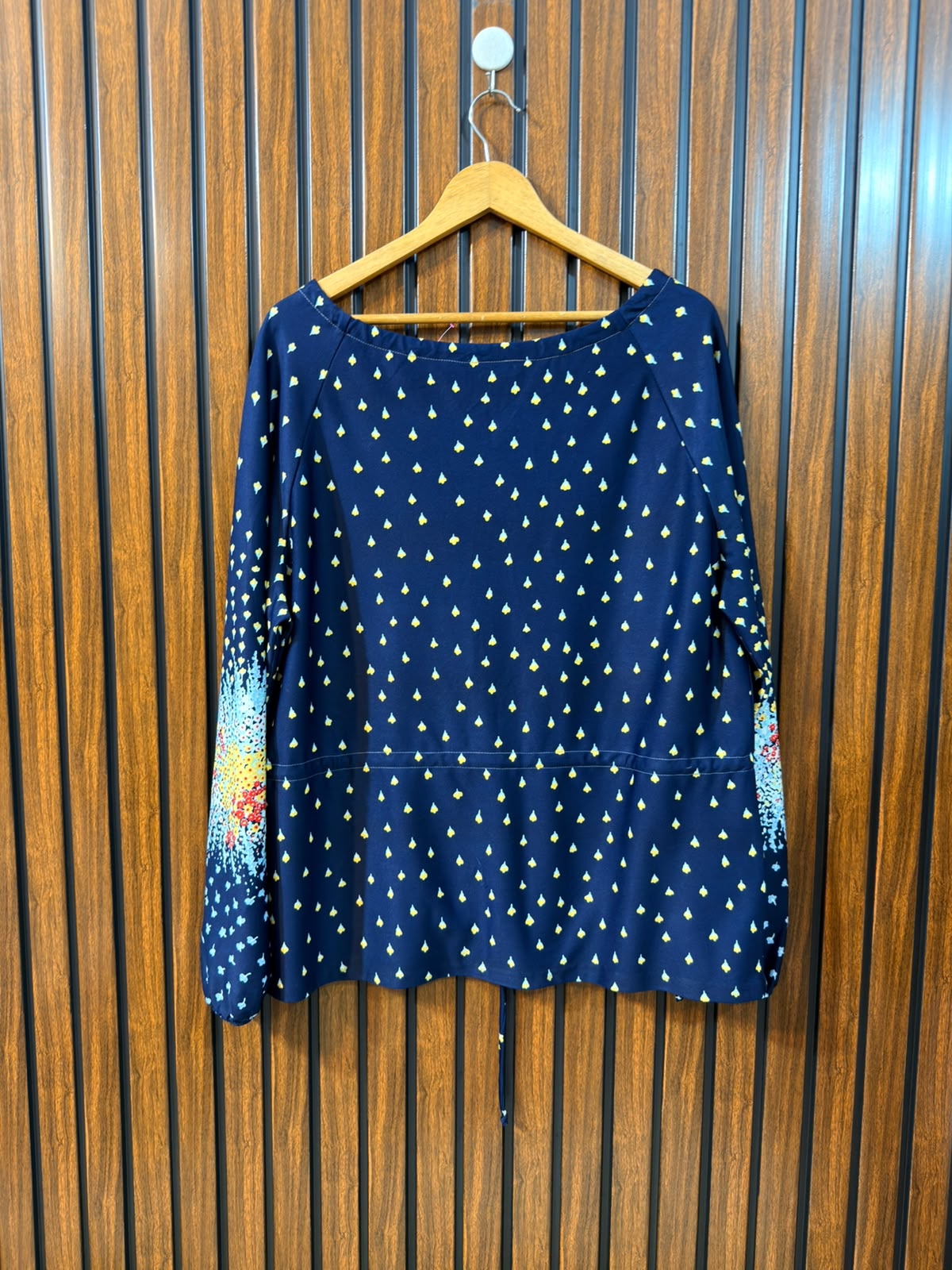 chest 24 Length 26 Fabric silk jersey Women’s Branded Sleeve Top