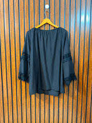 chest 23 Length 27 Fabric silk Women’s Western Branded Top