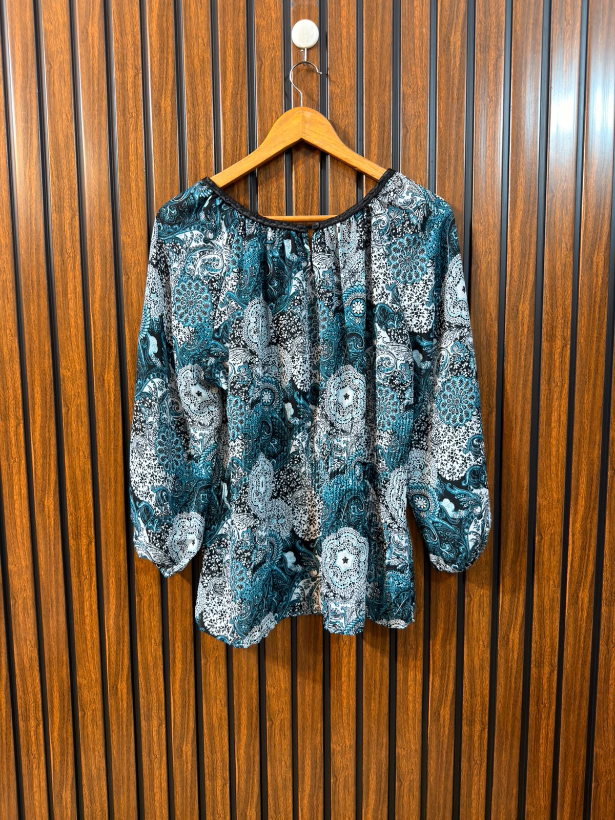 chest 22 Length 25 Fabric chiffon Women’s Branded Western Sleeve Top