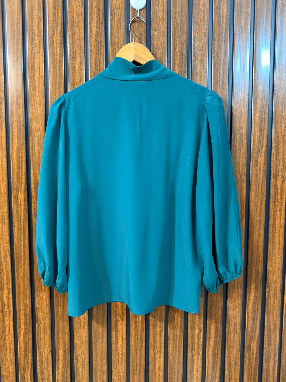 chest 18.5  Length 23  Fabric silk Ladies Western Full Sleeve Wear