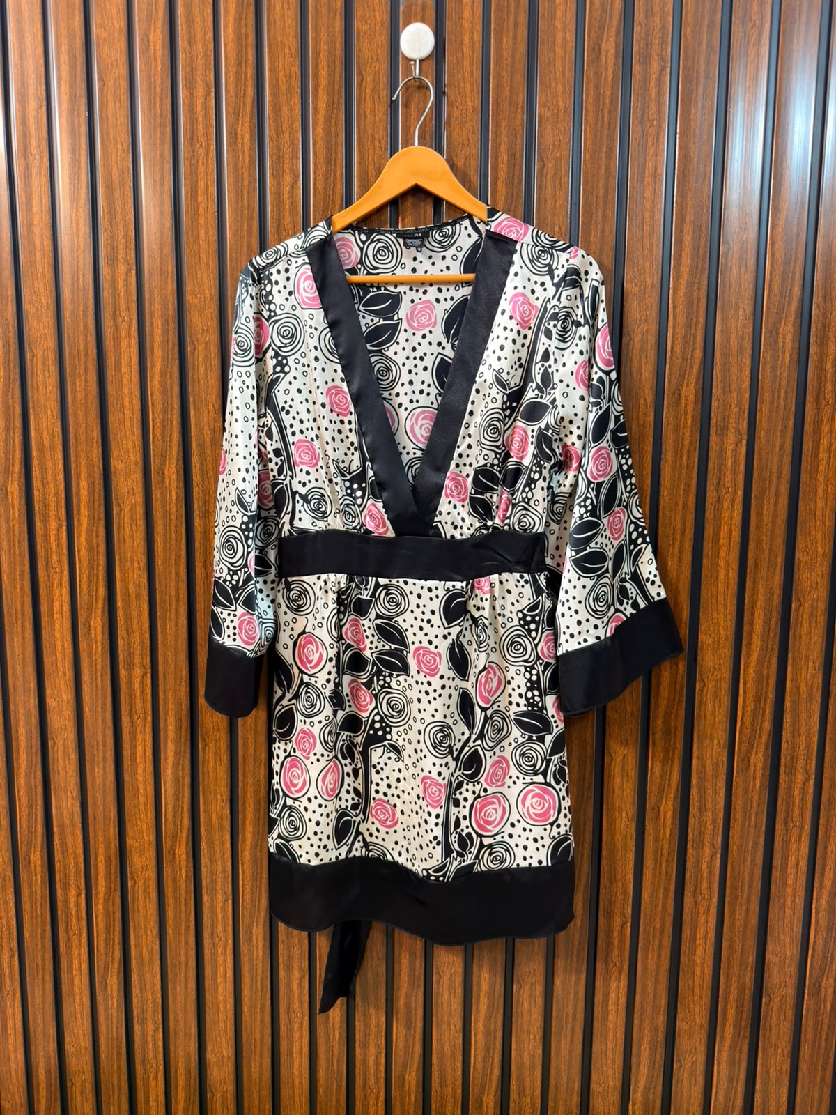 chest 18 Length 32 Fabric silk  Women’s Long Sleeve Collection