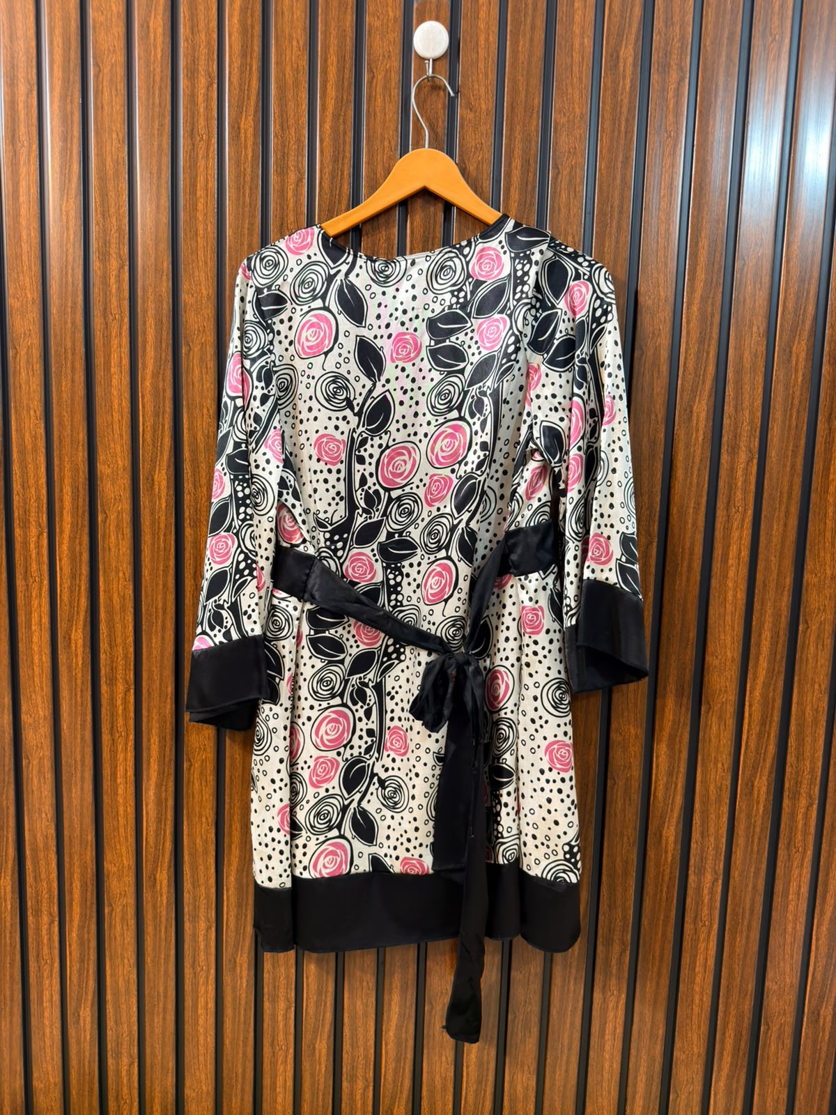 chest 18 Length 32 Fabric silk  Women’s Long Sleeve Collection