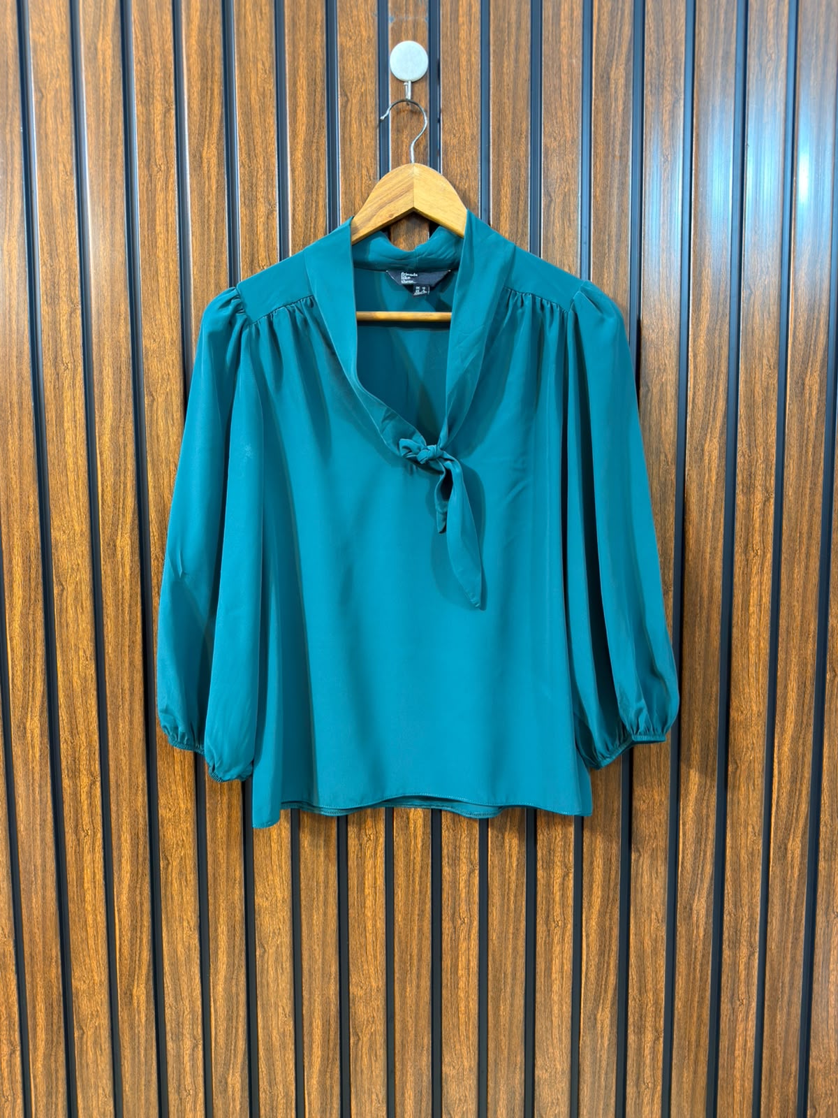chest 18.5  Length 23  Fabric silk Ladies Western Full Sleeve Wear