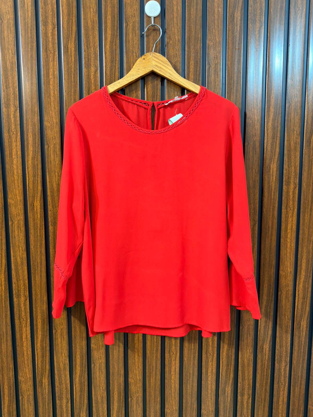 chest 21  Length 24  Fabric chiffon Women’s Branded Sleeve Collection