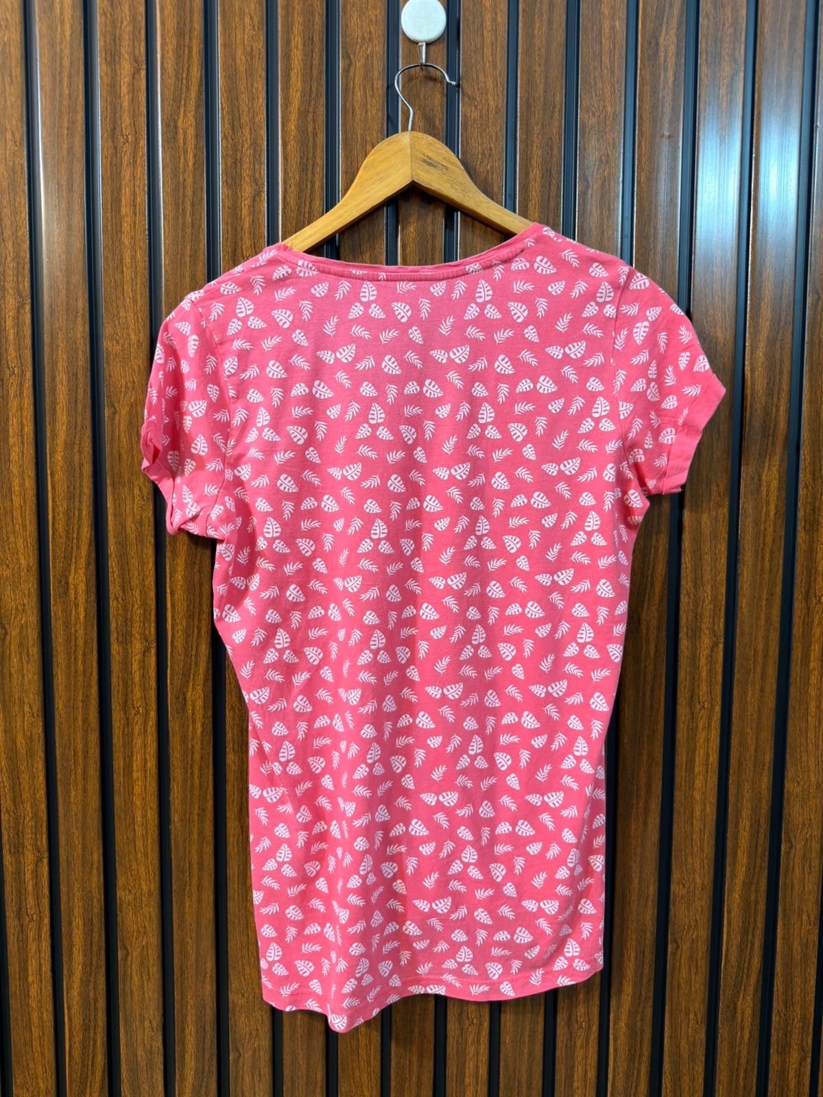 Chest 19  Length 22 To 26 Western Branded Women's T-Shirt Outfit