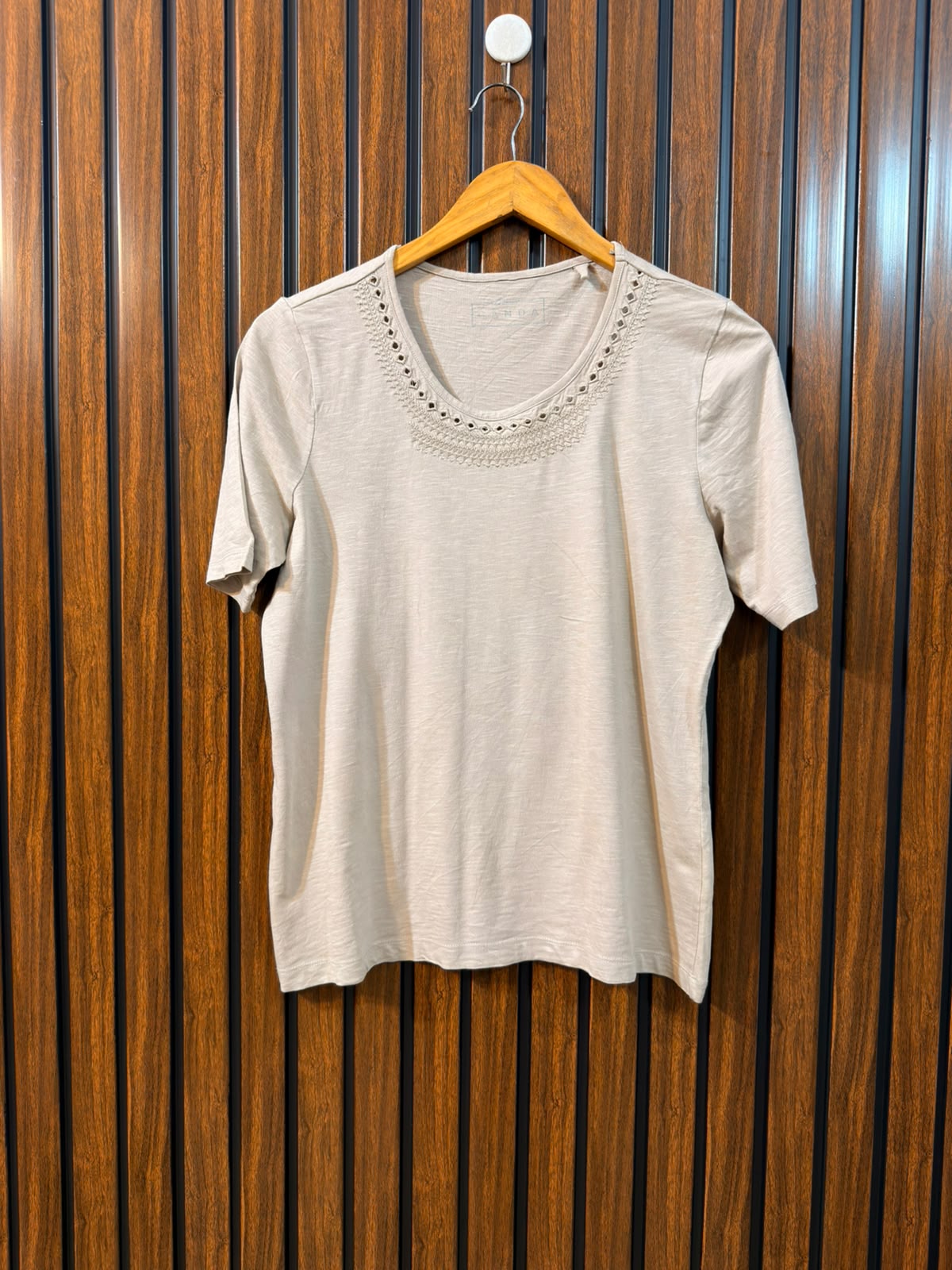Chest 19  Length 23 Western Branded Women's Casual Wear