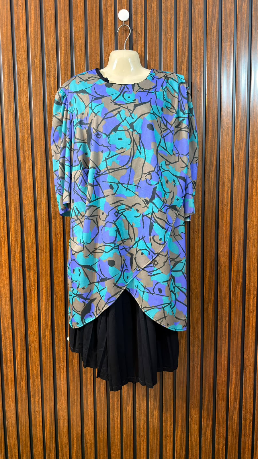 Chest 25  Length 23  Fabric Silk Western Branded Women's Modern Party Dress