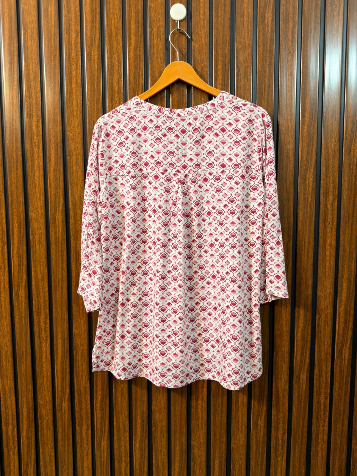 Chest 20  Length 26 To 28  Fabric Linen Western Branded Women's Elegant Full Sleeve Top