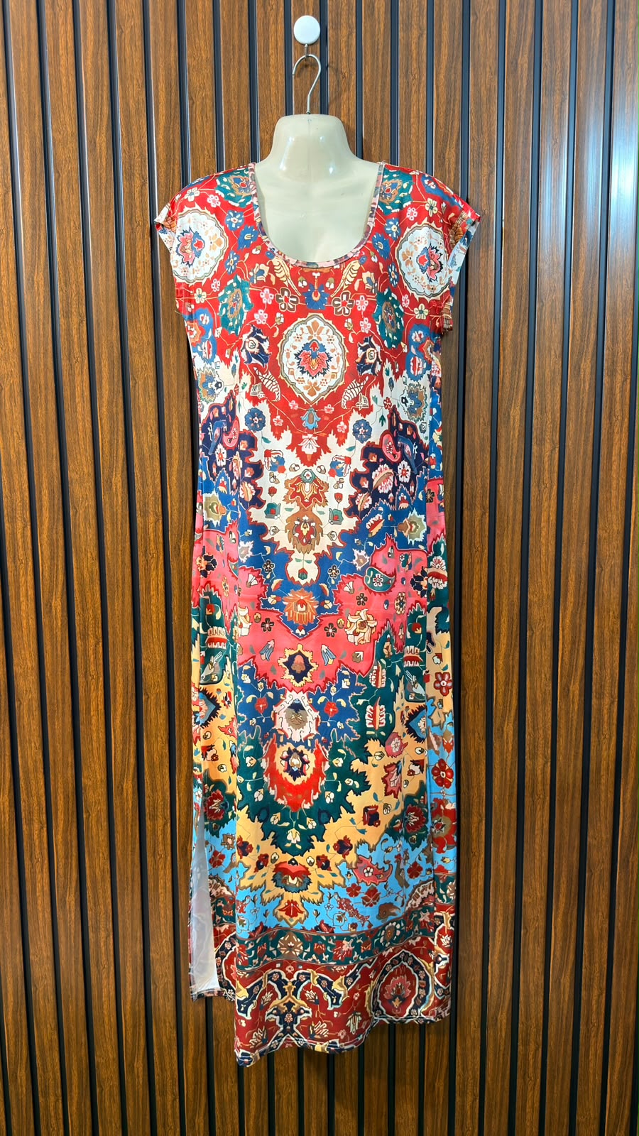 Chest 20  Length 53  Fabric Silk Jersey Western Branded Womens Exclusive Long Maxi