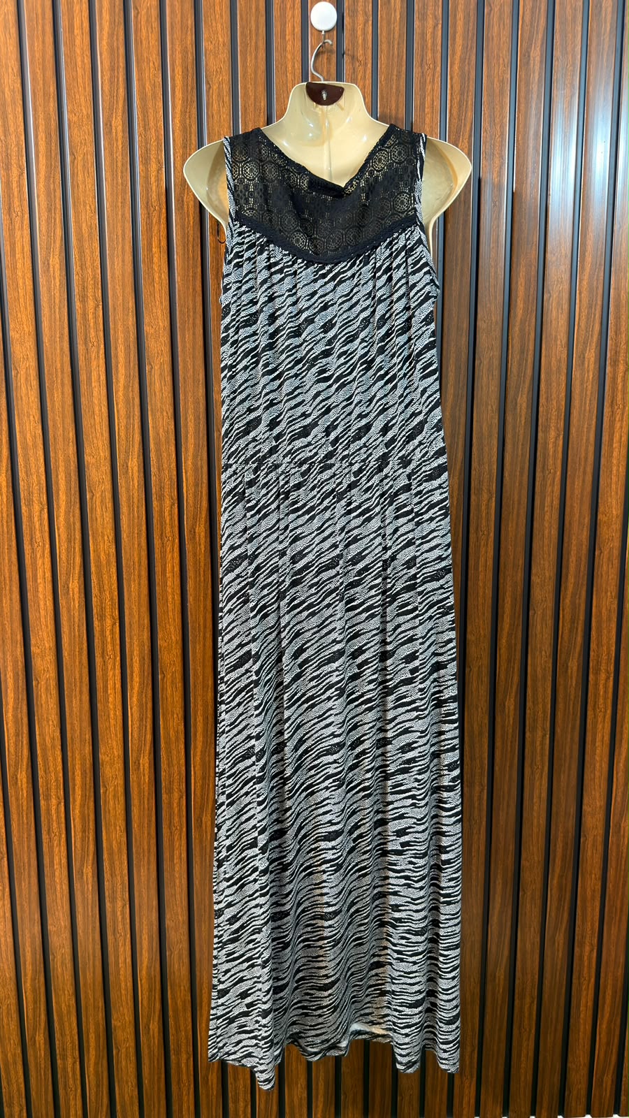 Chest 20  Length 57  Fabric Jersey Western Branded Womens Gorgeous Maxi Dress