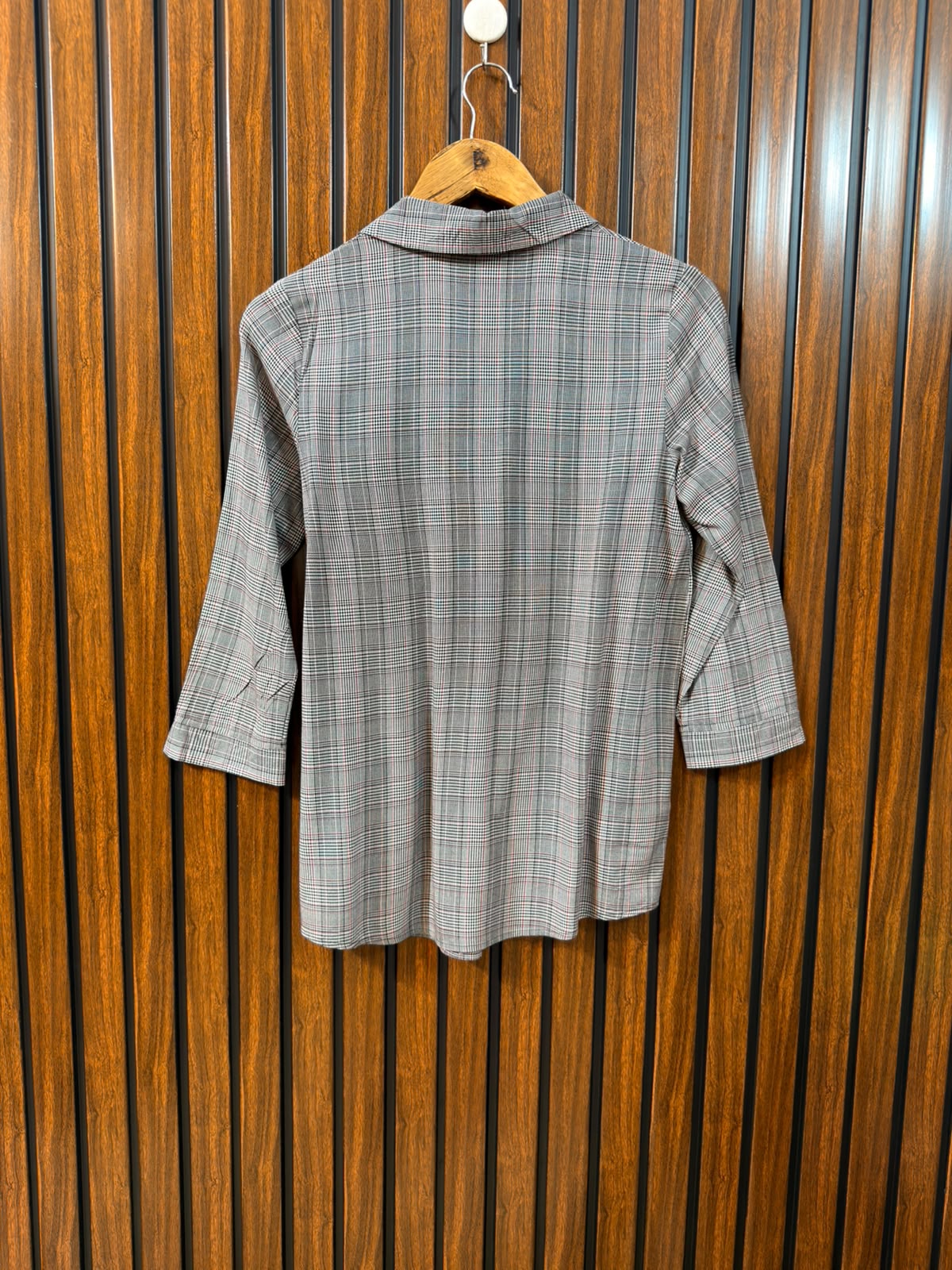 Chest 16  Length 25  Fabric Linen Branded Western Women’s Top