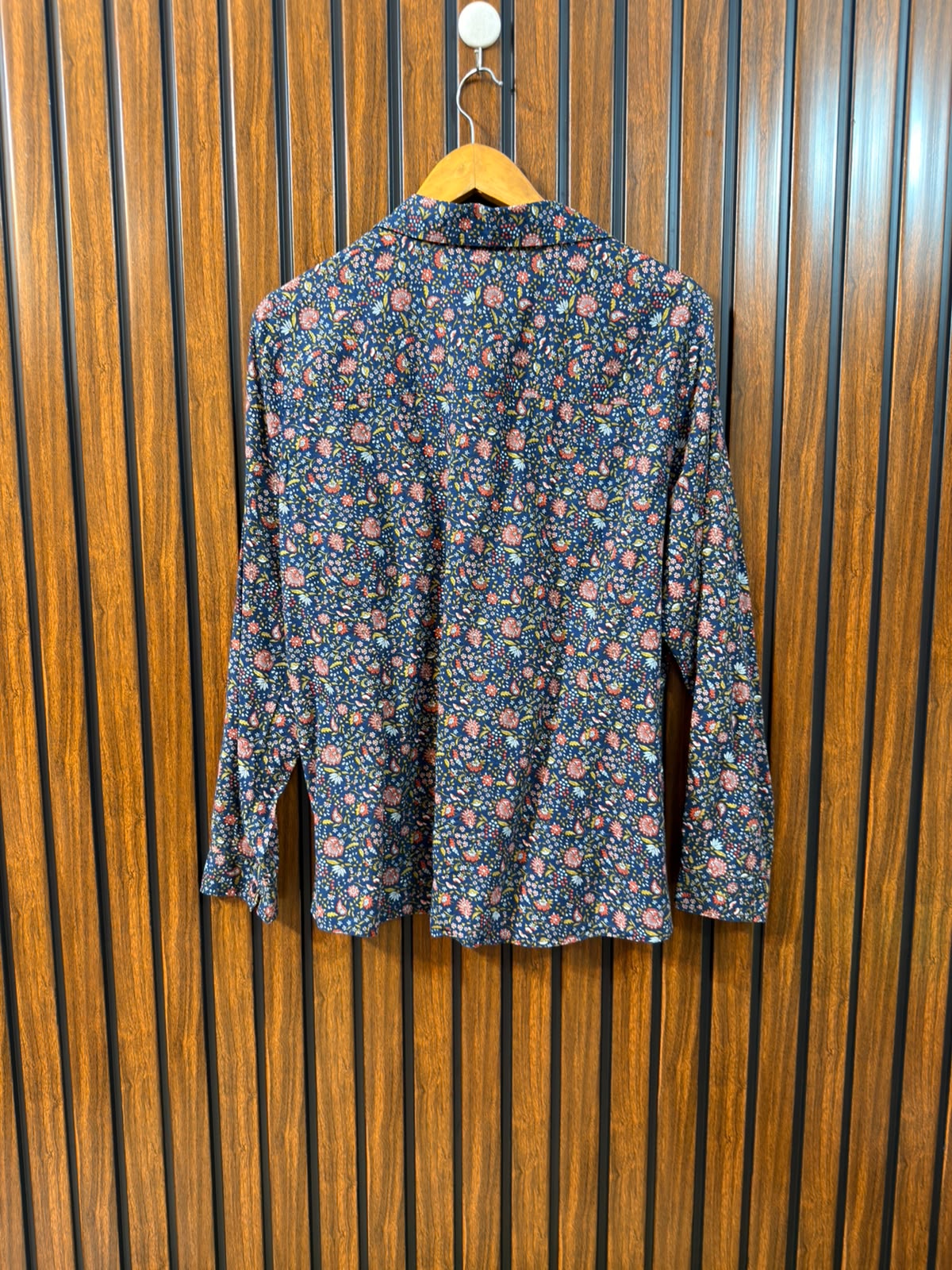 Chest 21  Length 26  Fabric Cotton Western Women’s Sleeve Collection