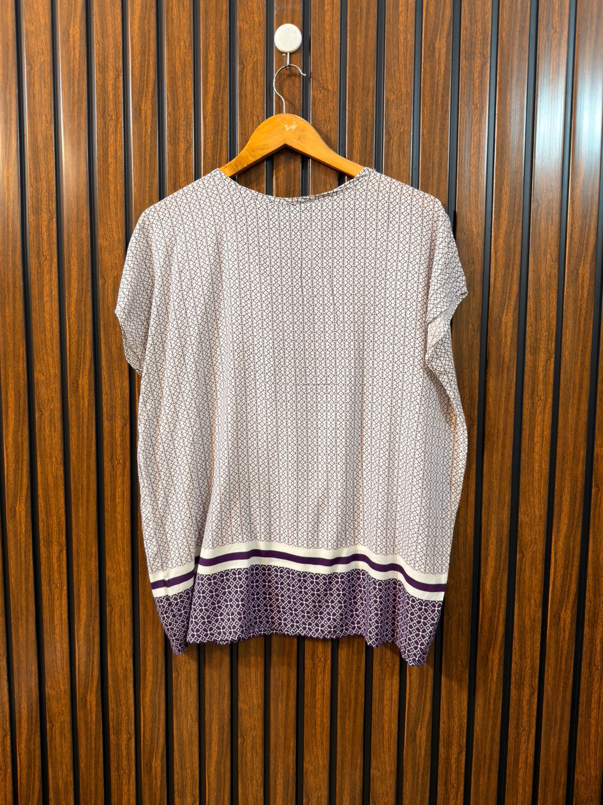 Chest 21  Length 27  Fabric linen Western Women’s Branded half Sleeve Top