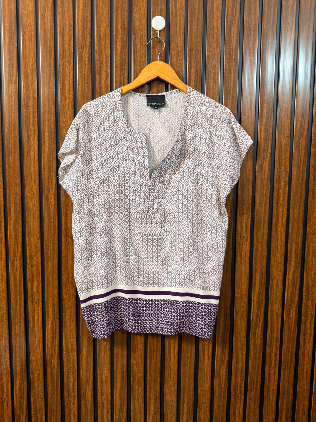 Chest 21  Length 27  Fabric linen Western Women’s Branded half Sleeve Top