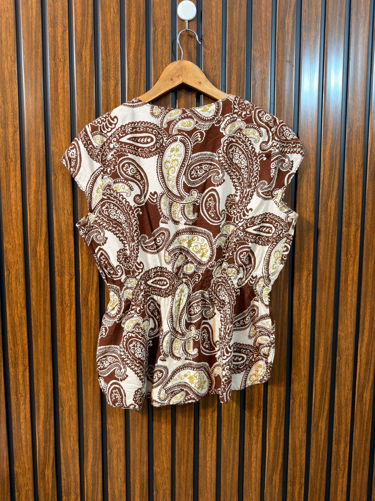 Chest 20  Length 24  Fabric cotton Western Branded Ladies Half Sleeve Wear