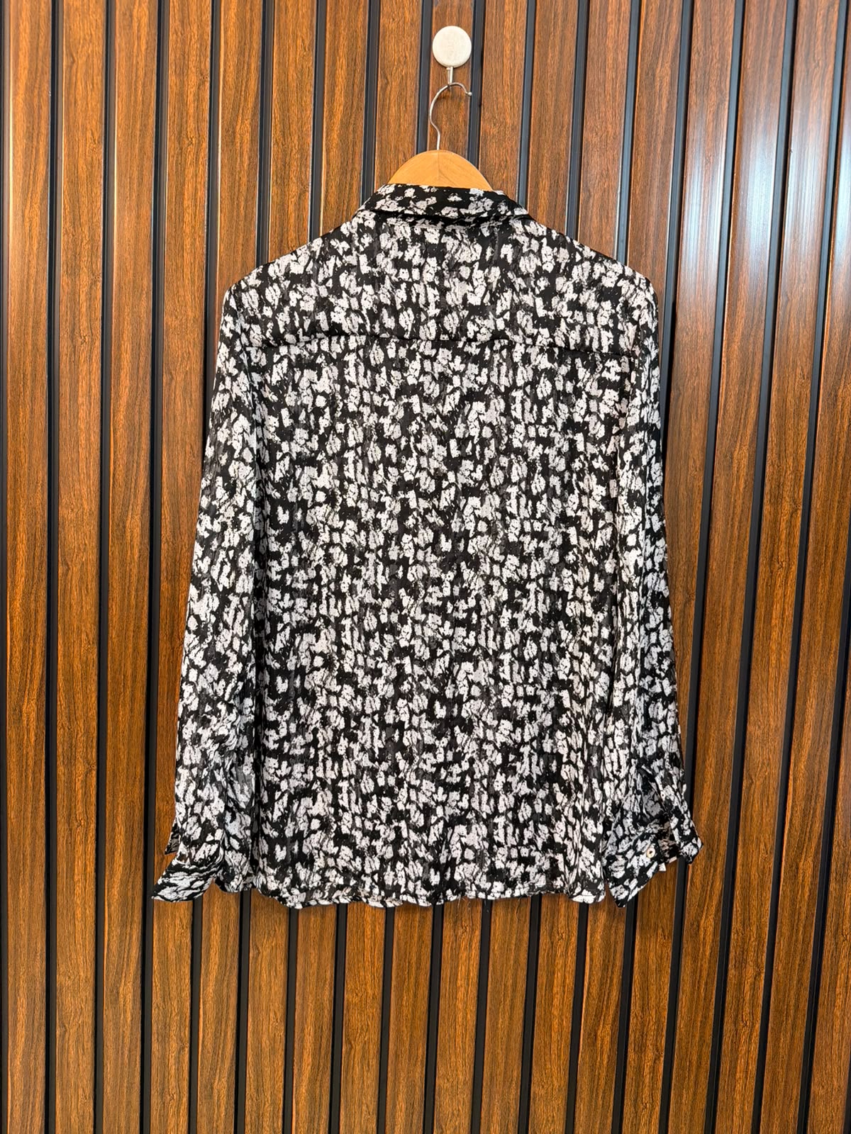 Chest 21  Length 26  Fabric Chiffon Western Branded Women's Everyday Essential Top
