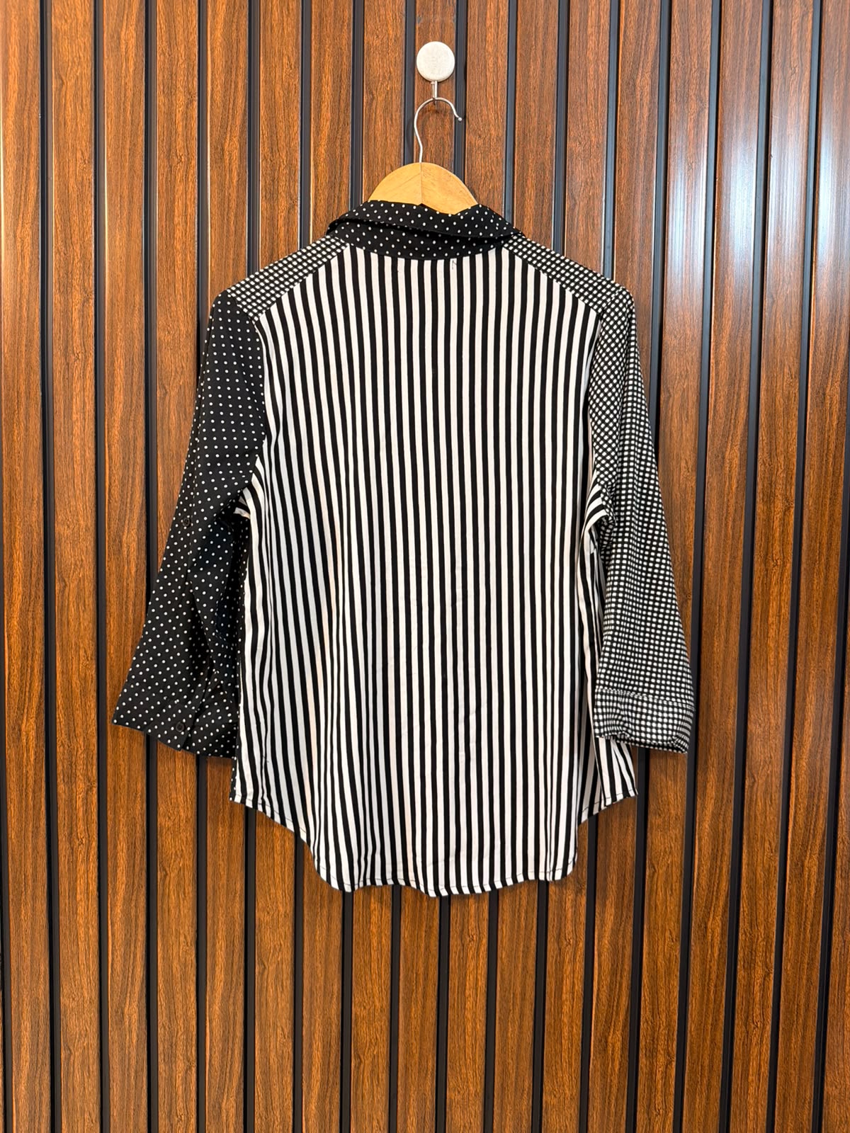 Chest 20  Length 24  Fabric Silk Western Branded Women's Essential Wear Top
