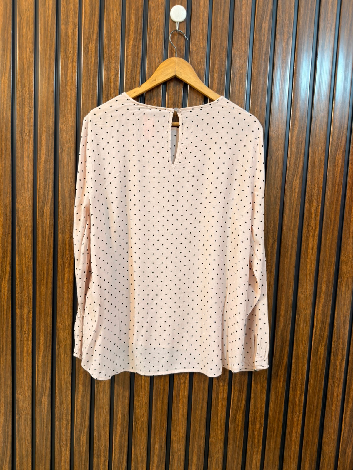 Chest 20  Length 26  Fabric Georgette Western Branded Women's Luxury Top