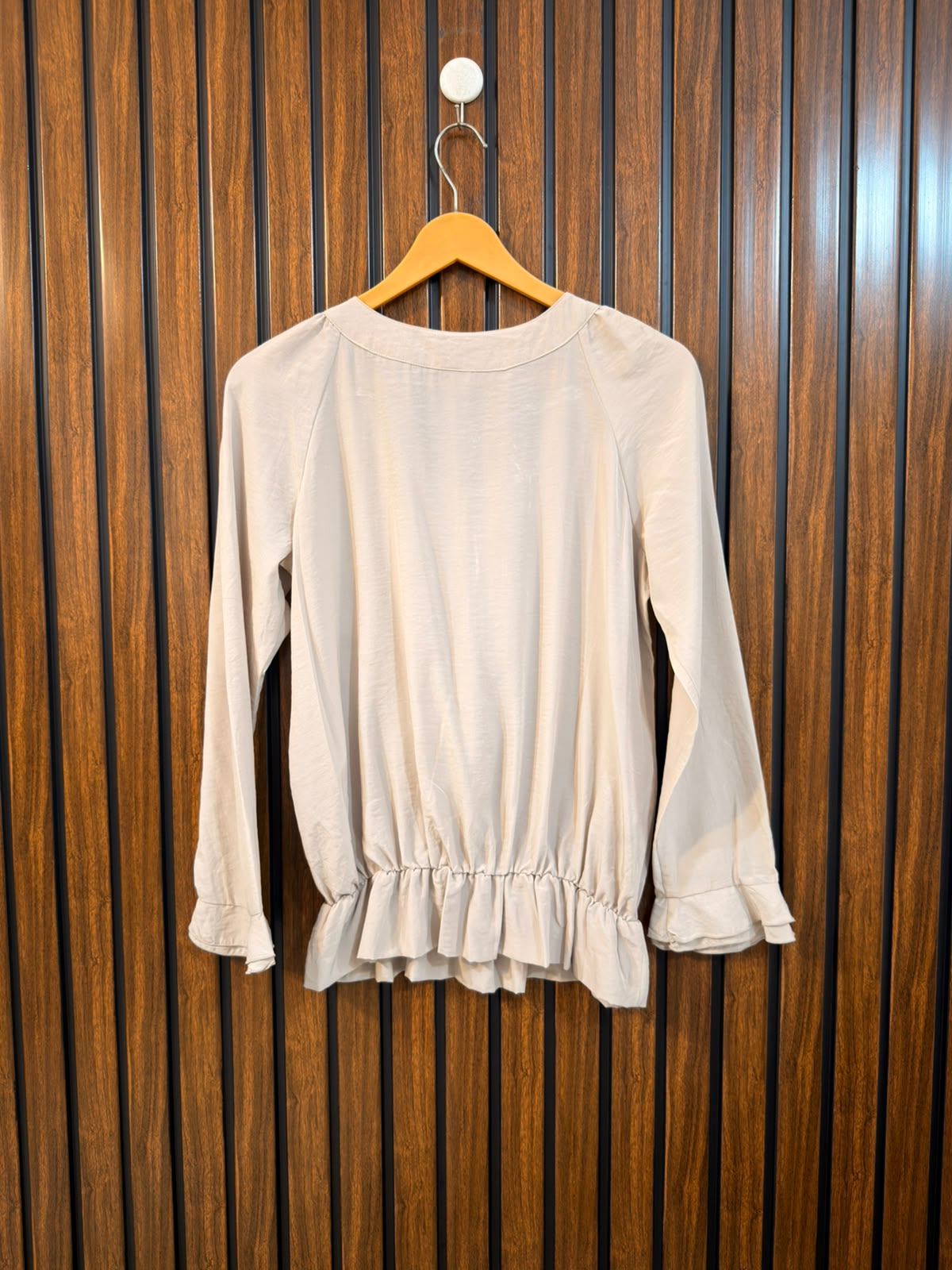 Chest 17  Length 24  Fabric Silk Western Branded Women's Designer Top